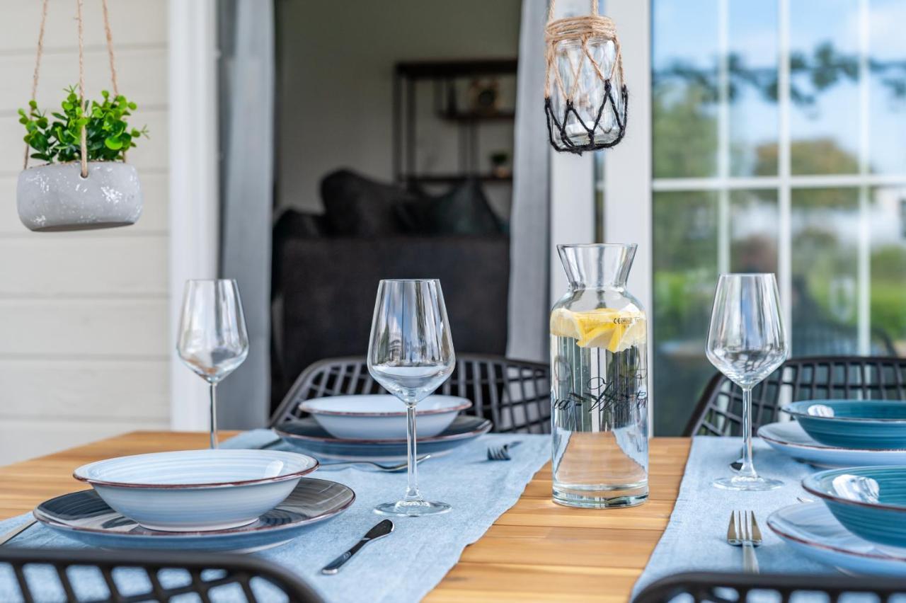 Luxe 5-Persoons Chalet Op Familiecamping Baarland Екстер'єр фото