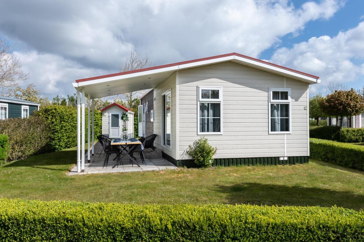 Luxe 5-Persoons Chalet Op Familiecamping Baarland Екстер'єр фото
